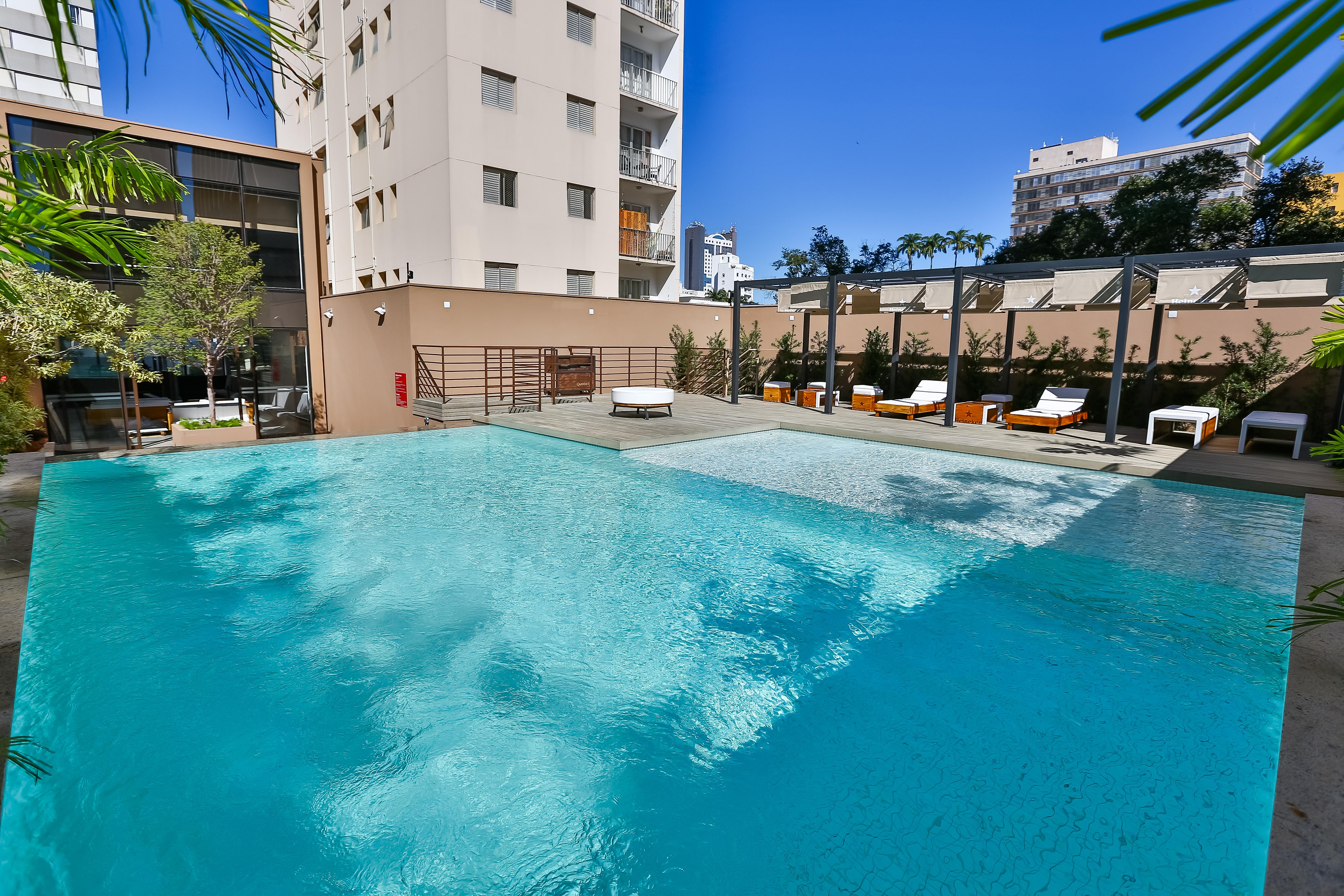 เรดิสัน เรด กัมปินาส Hotel กังปินาส ภายนอก รูปภาพ The pool at the hotel