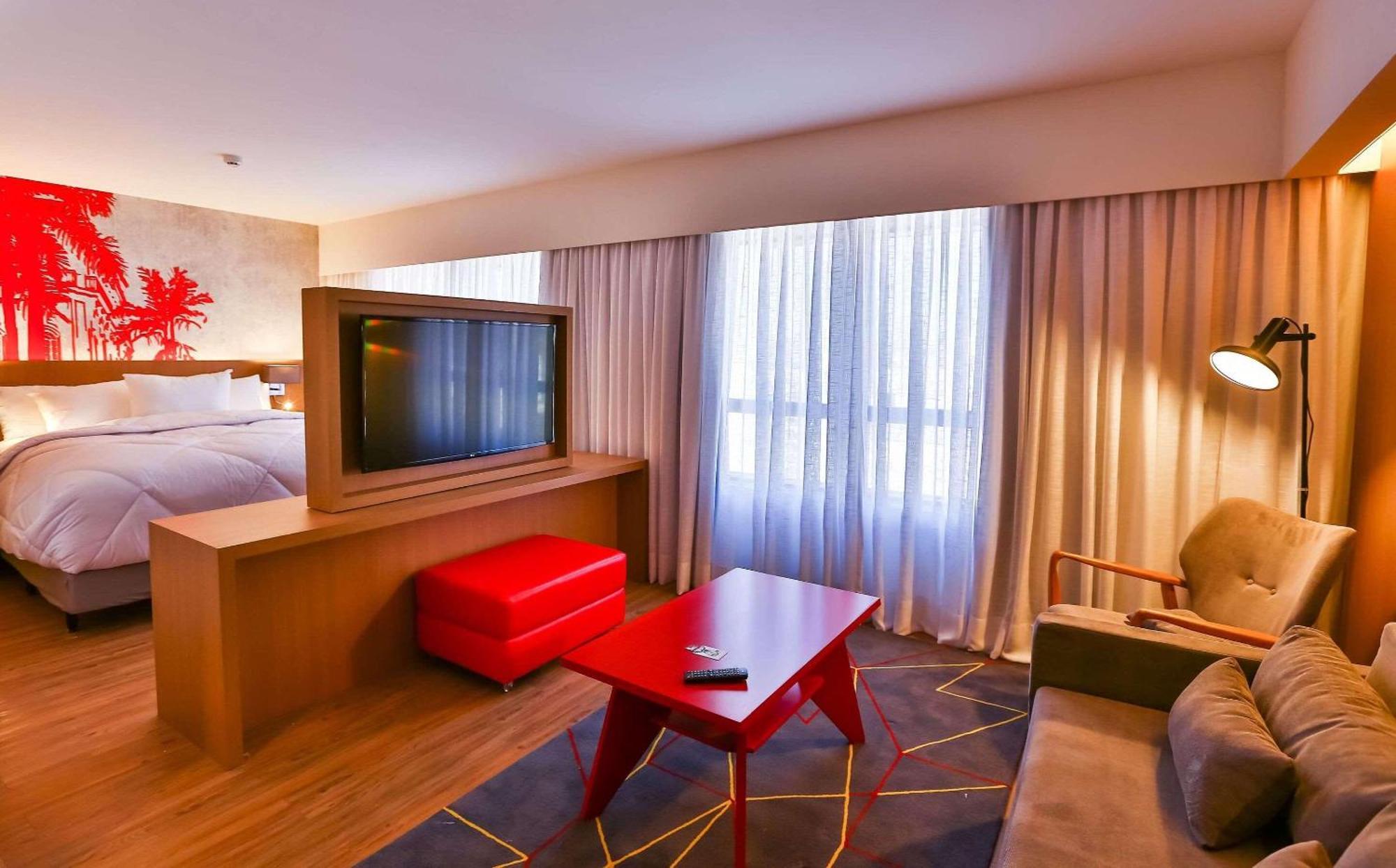 เรดิสัน เรด กัมปินาส Hotel กังปินาส ภายนอก รูปภาพ A room at the hotel